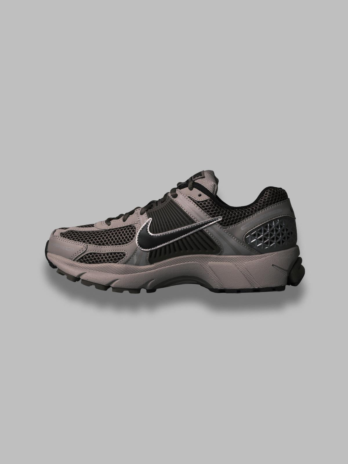 nike zoom vomero 5 FB9149- 005 NIKE