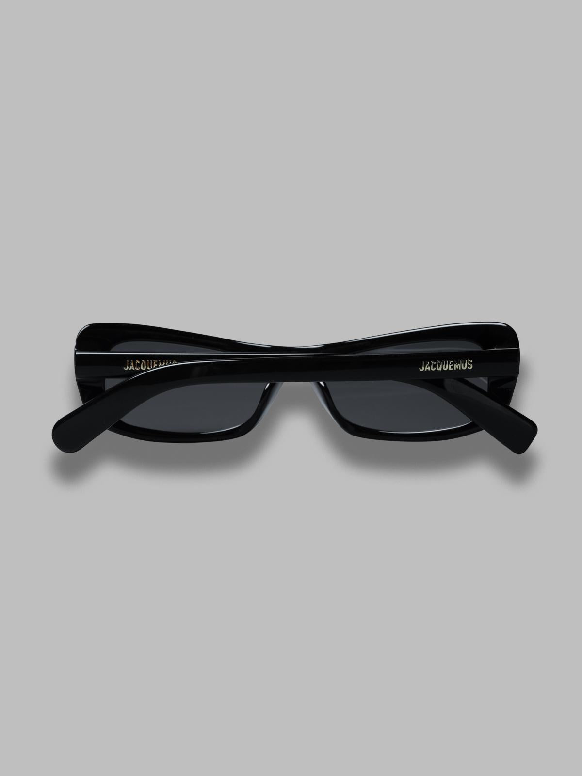 capri black/ yellow gold/ grey JAC55C1SUN BK JACQUEMUS