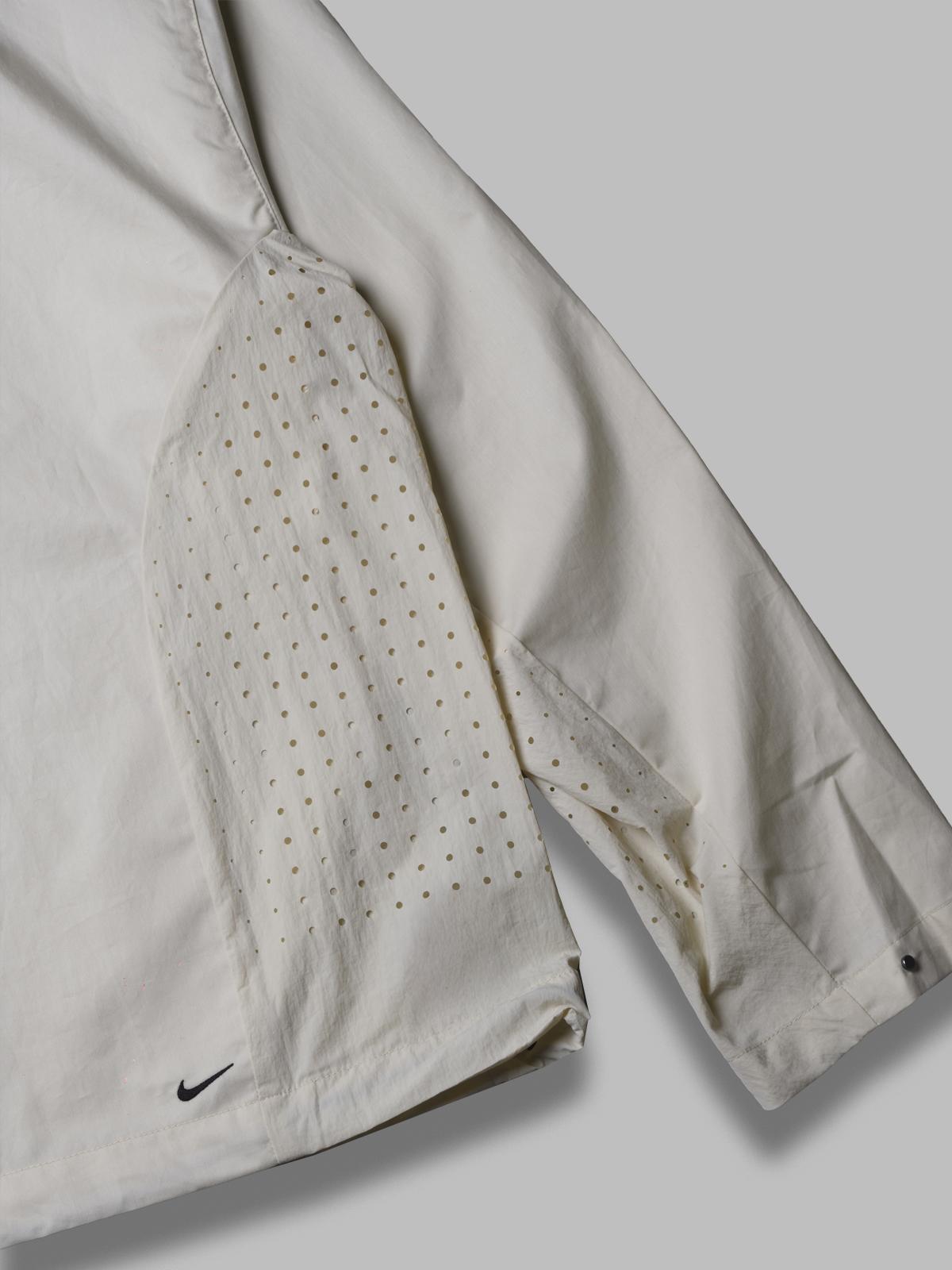 m nk tch button down HJ2936- 234 NIKE