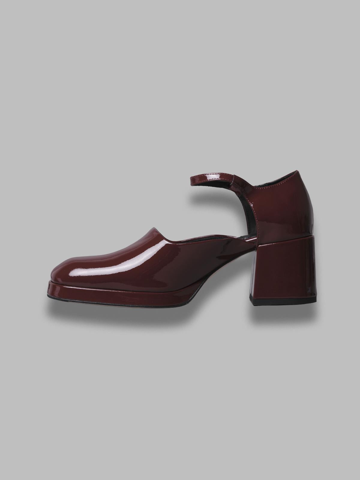 yara burgundy courts MI_5793- RD MIISTA