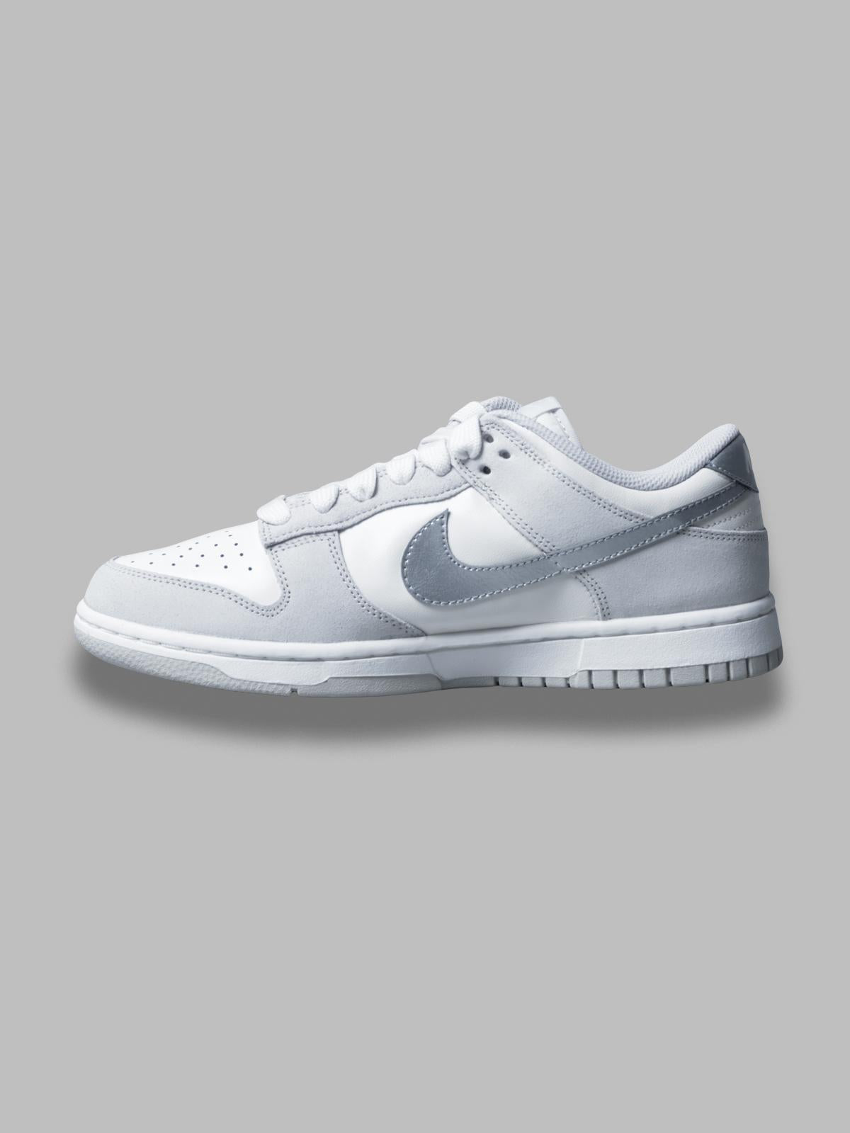 nike dunk low II7651- 133 NIKE