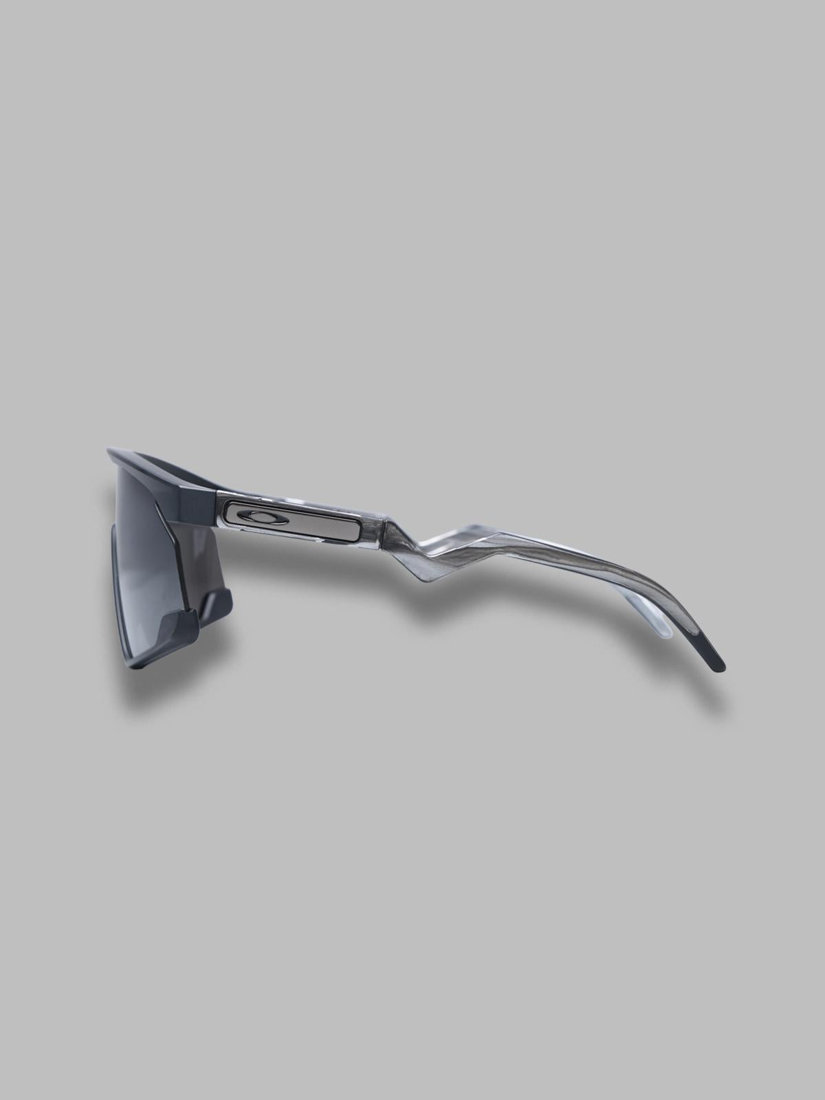 0OO9280- 928019 OAKLEY