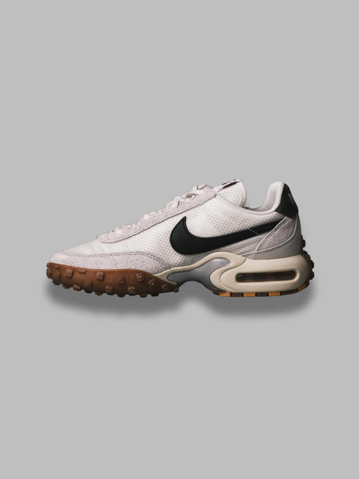IB3656- 100 NIKE