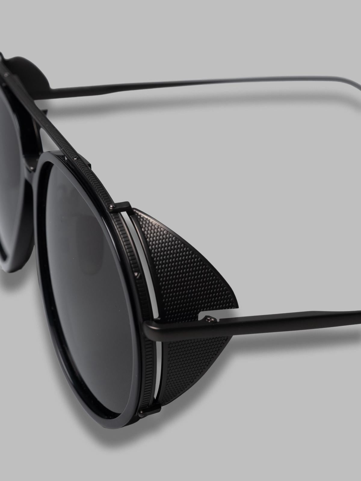 maverick black series - titanium made in japan LFL1358C6SUN C6 LINDA FARROW
