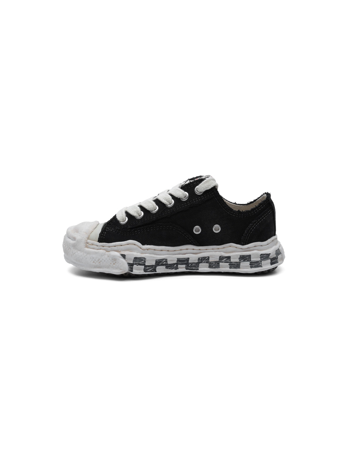 hank graffiti sole low-top sneakers A17FW734- BK MAISON MIHARA YASUHIRO 