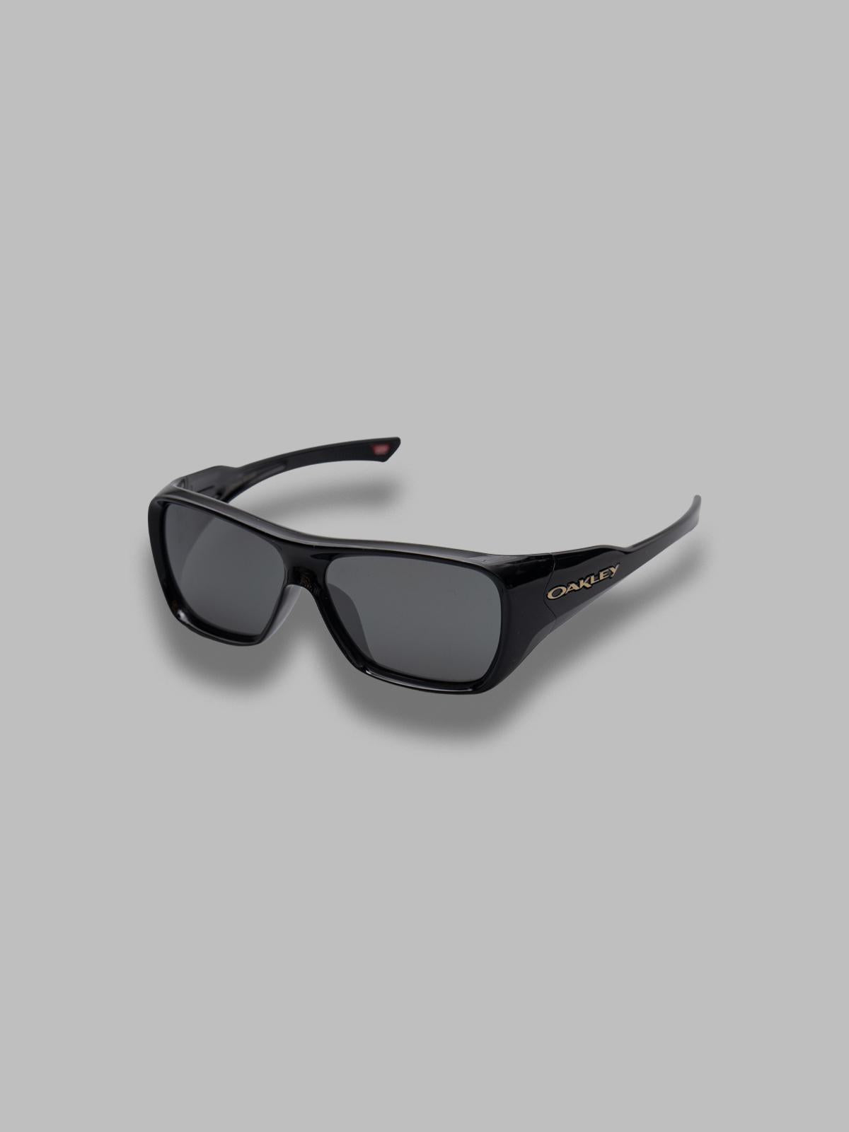 chaminade 0OO9492- 949201 OAKLEY 