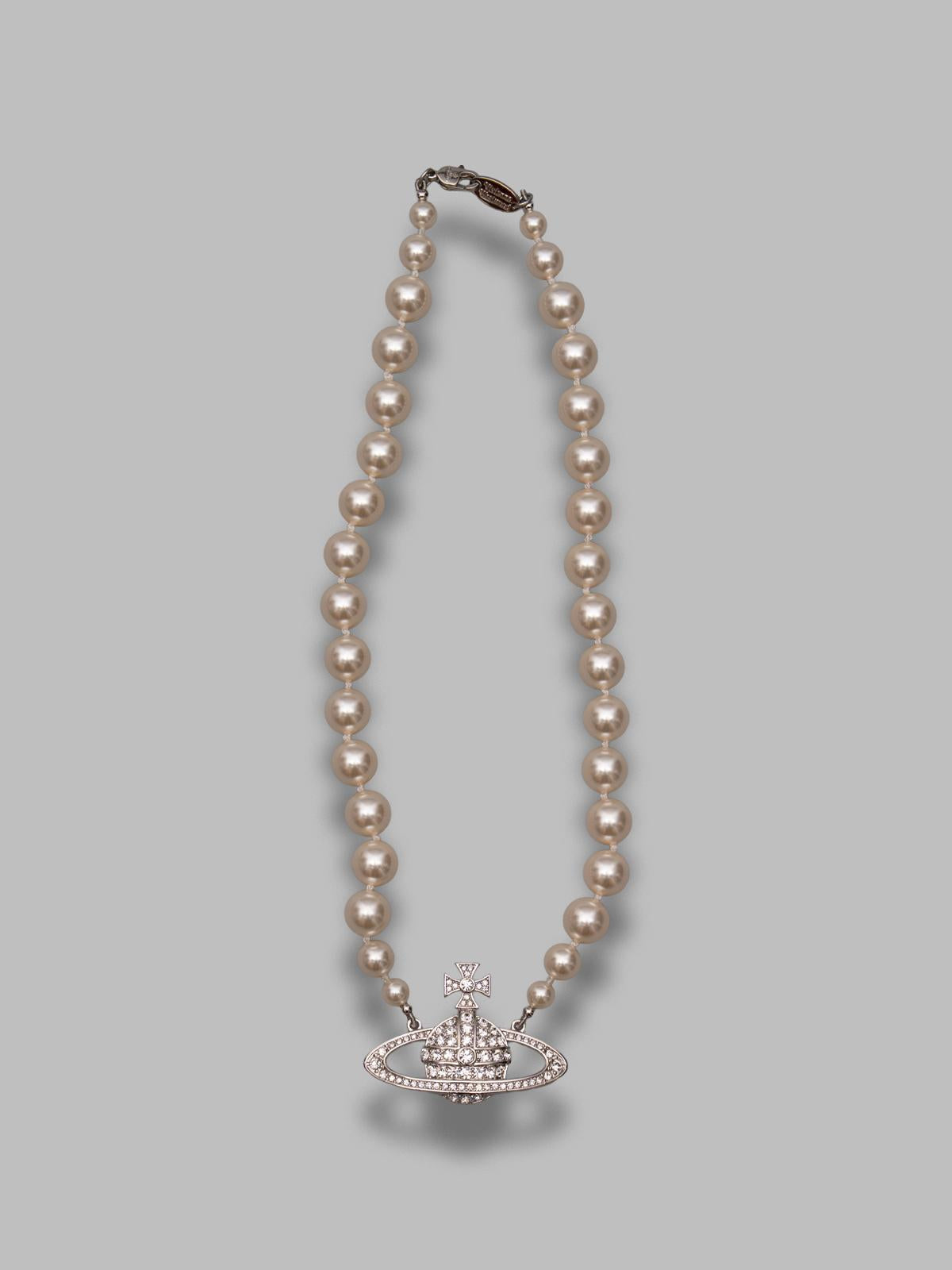 one row pearl bas relief 63010106-02P104-CN- P104 VIVIENNE WESTWOOD 
