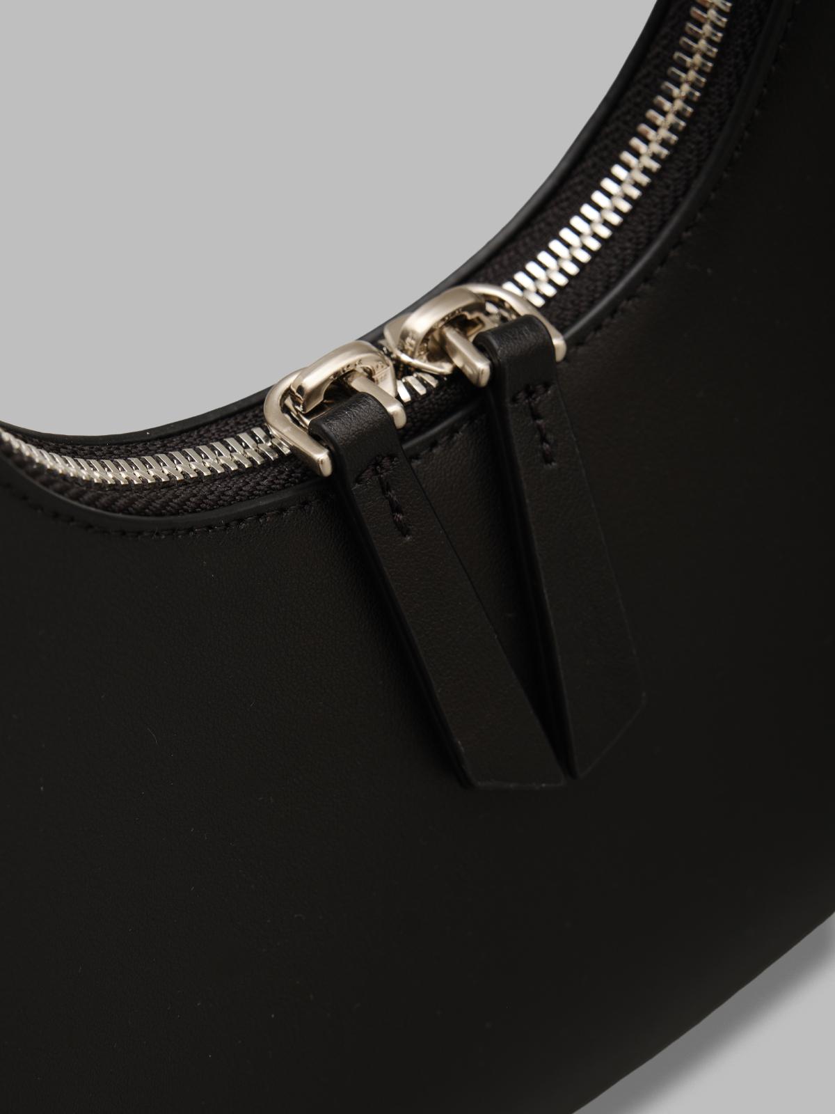 toni hobo 22FB030-102-01- BK OSOI 