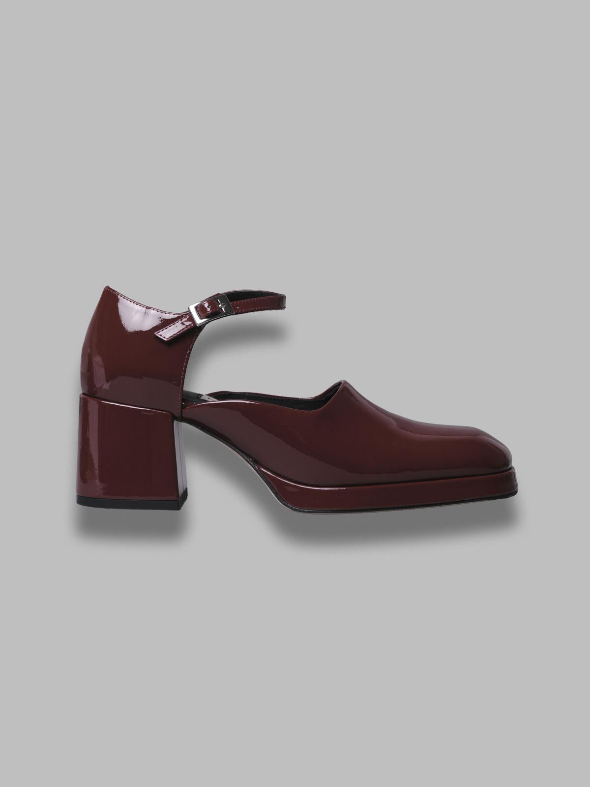 yara burgundy courts MI_5793- RD MIISTA 