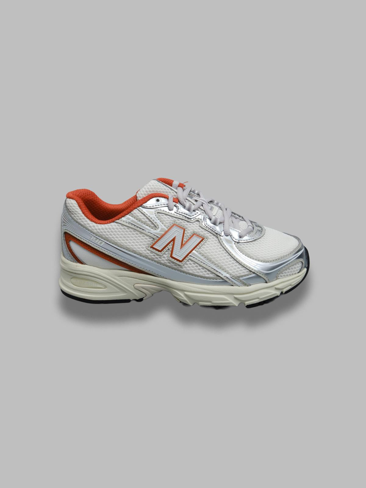 u740 U740- 3SB NEW BALANCE 