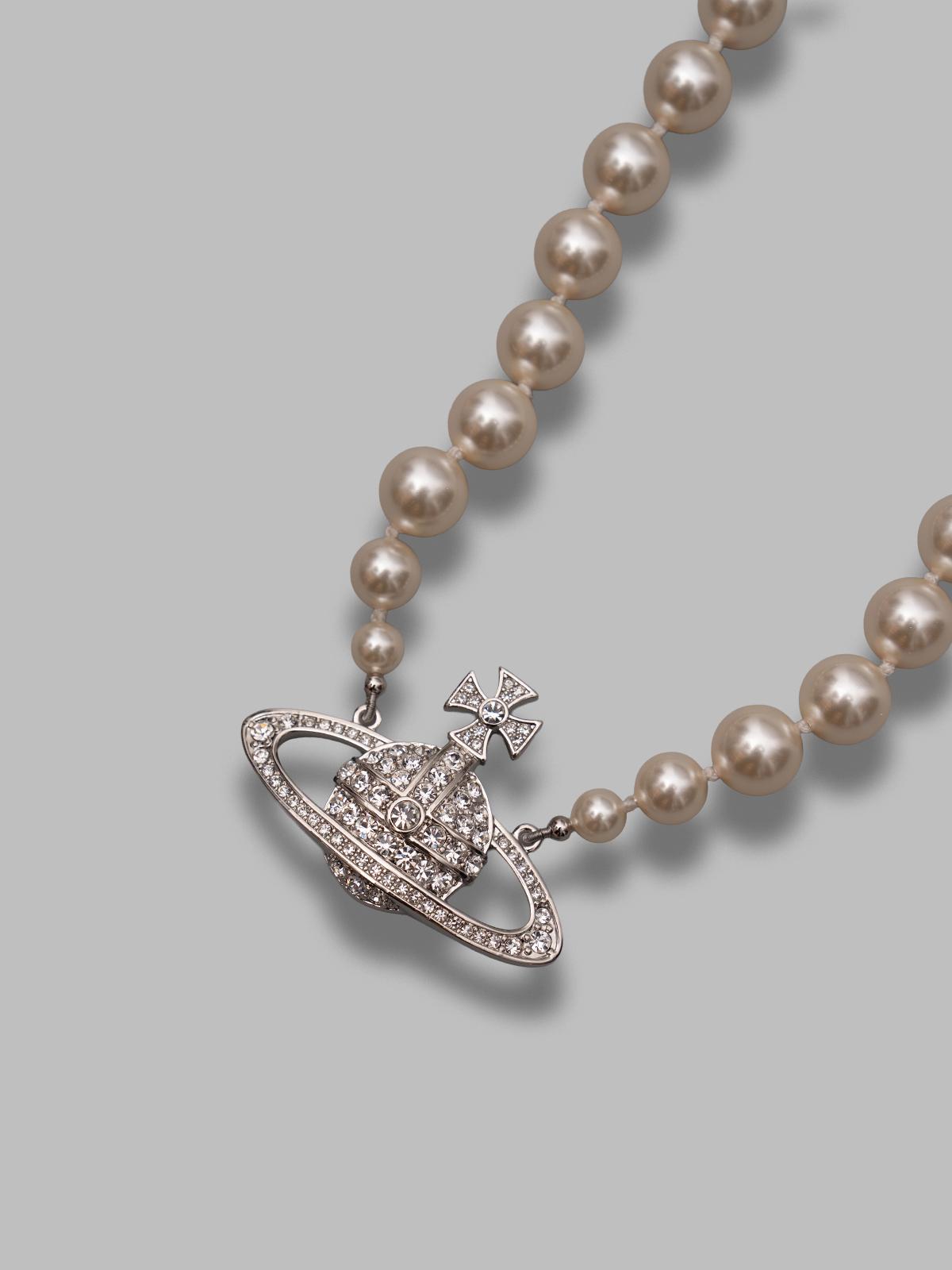 one row pearl bas relief 63010106-02P104-CN- P104 VIVIENNE WESTWOOD 