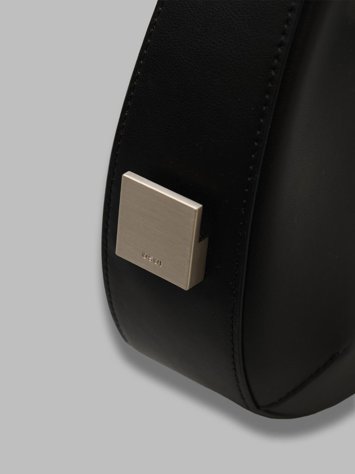 toni hobo 22FB030-102-01- BK OSOI 