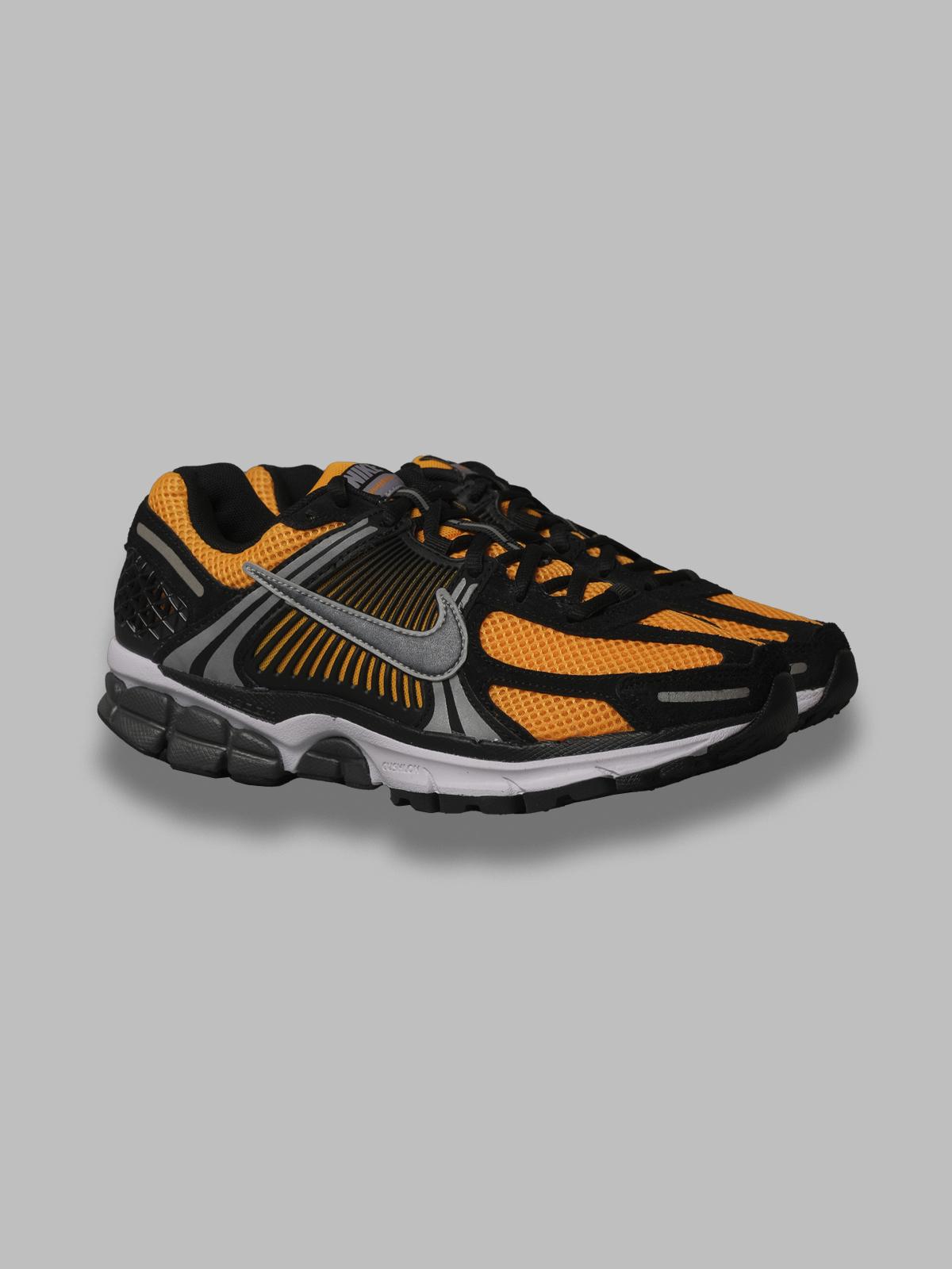 nike zoom vomero 5 IF6211- 700 NIKE 
