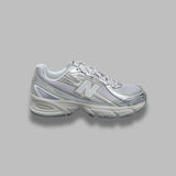 u740 U740- 5I7 NEW BALANCE 