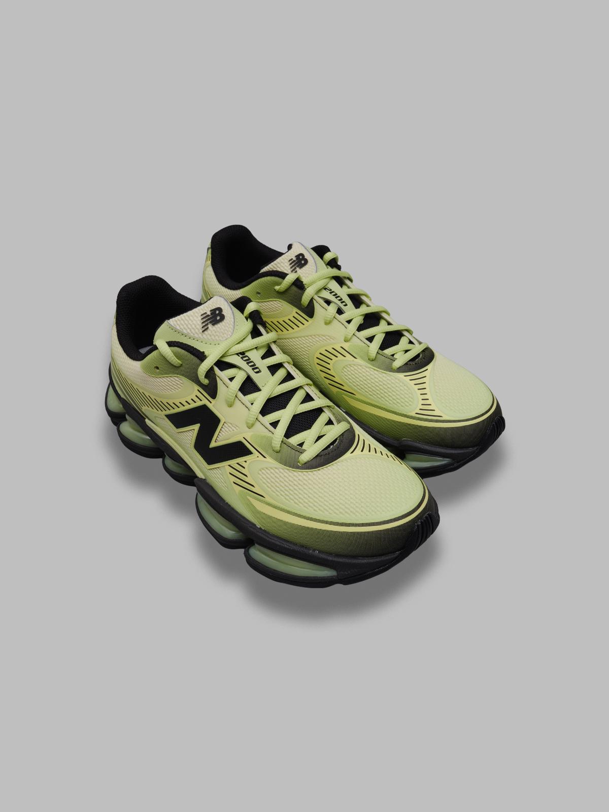 u2000 U2000- 858 NEW BALANCE 